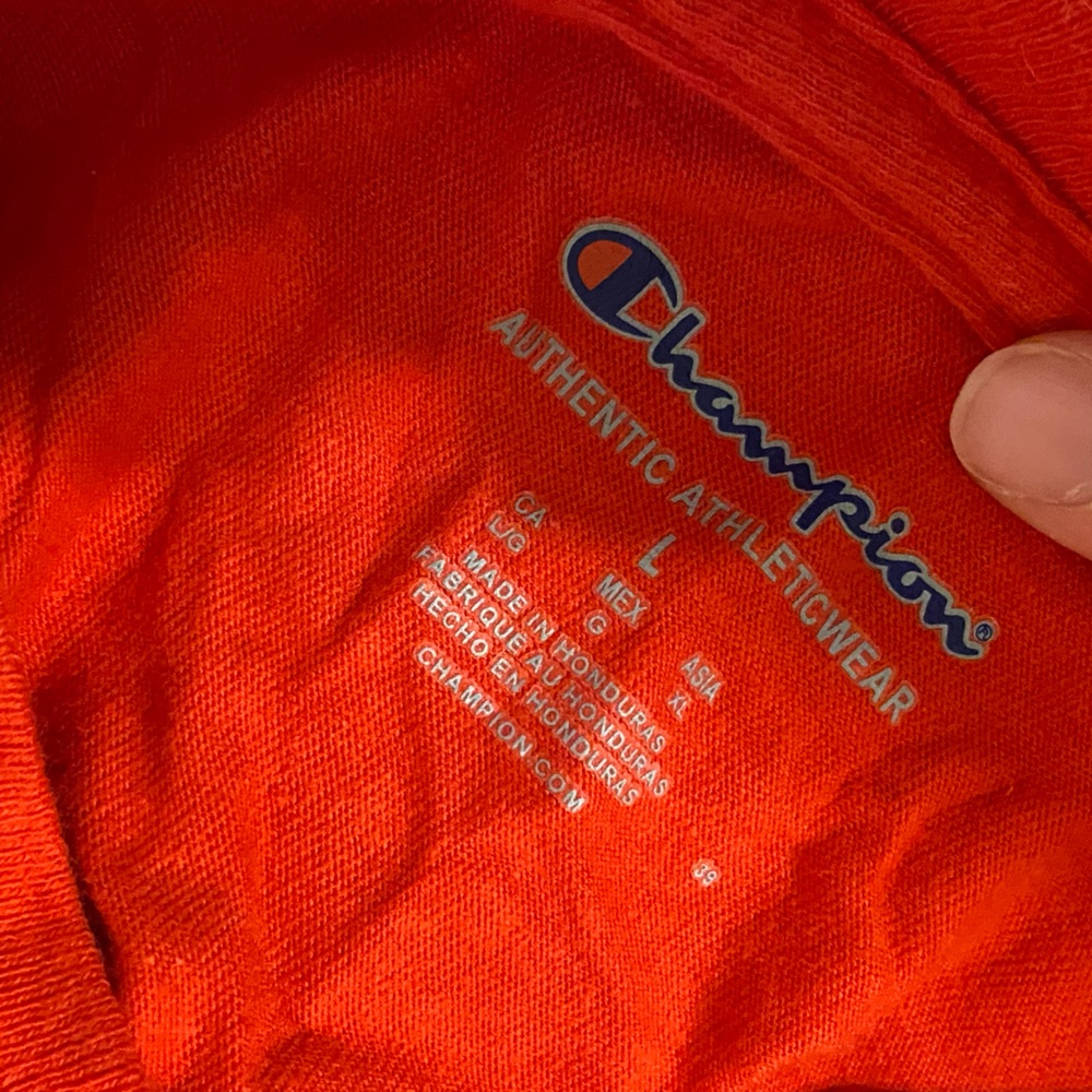 Red Champion t-shirt - Picture 3 of 3